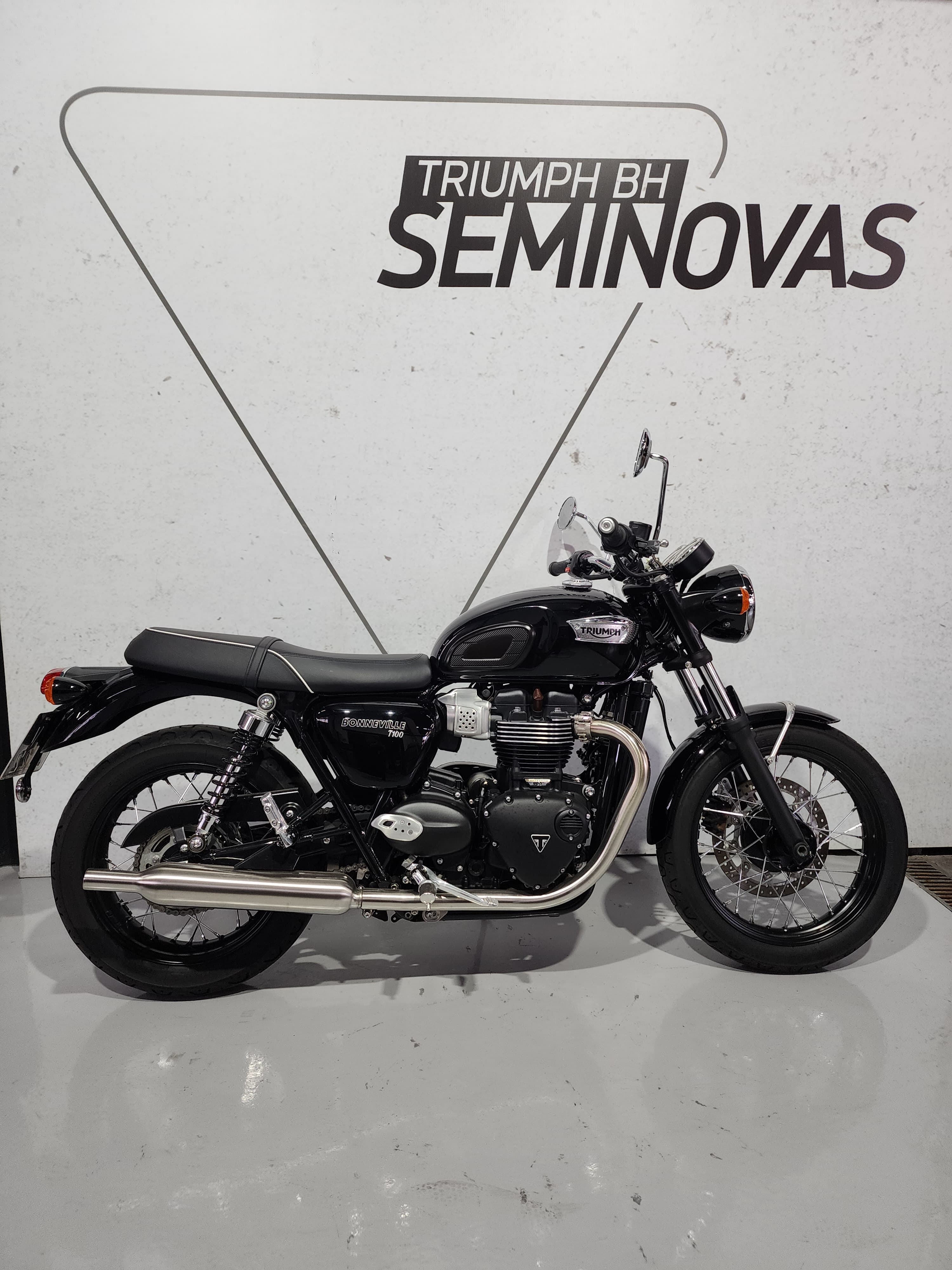 BONNEVILLE T 100